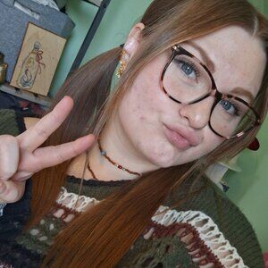 Meet your Posher, Annadee